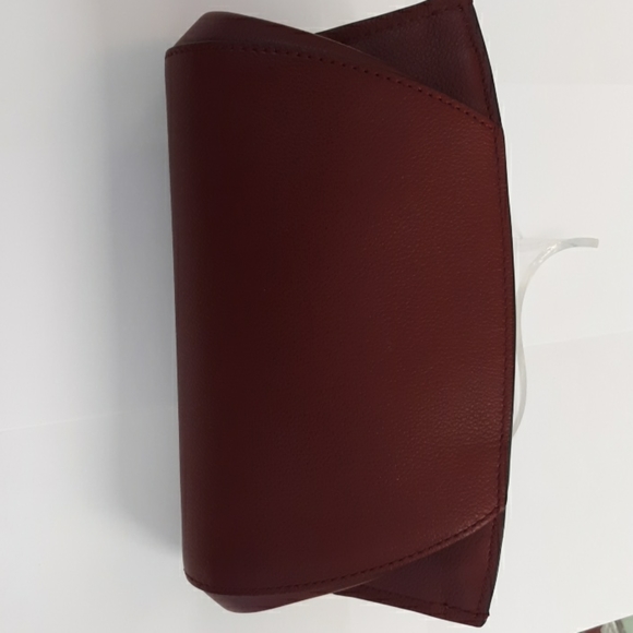 Clutch - Picture 4 of 4